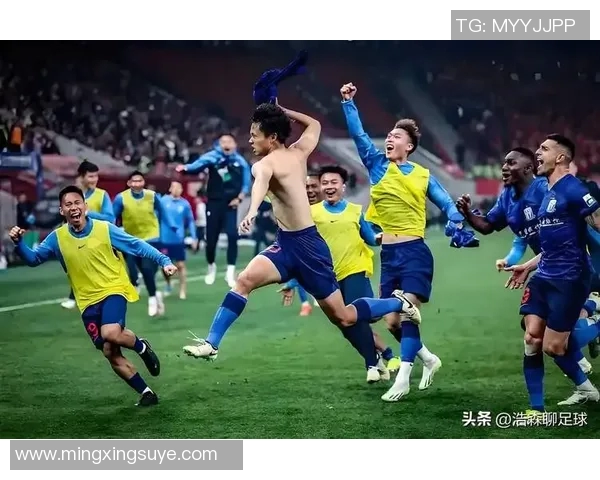 2017年中超联赛申花与重庆队精彩对决回顾及赛后分析