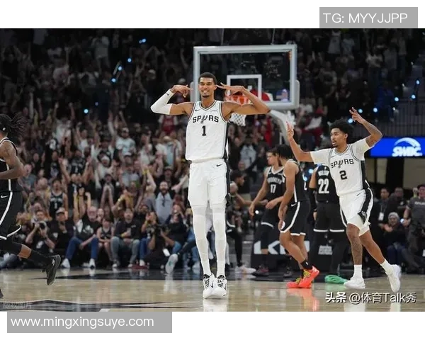 文班亚马场均20分10篮板3盖帽表现抢眼新秀奖争夺形势明朗 文班亚马场均20分10篮板3盖帽表现抢眼新秀奖争夺形势明朗