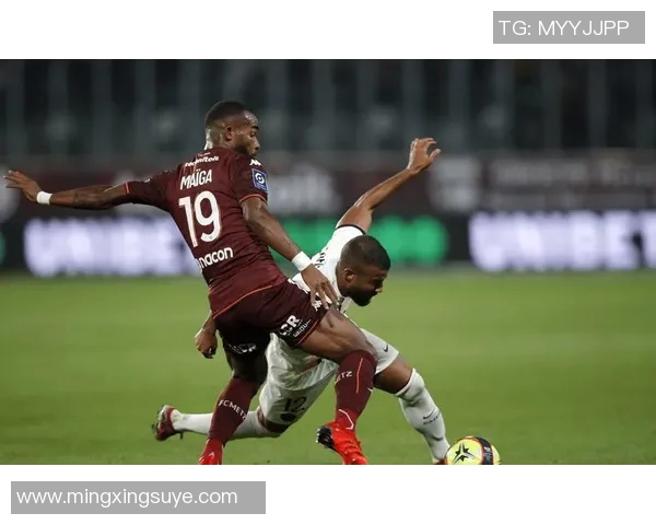 查布莱与索肖的精彩对决揭示法乙联赛的激烈竞争与球队实力较量