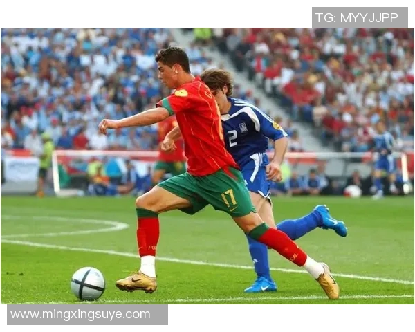 克罗斯的足球传奇之路：从青涩少年到世界顶级中场的蜕变与辉煌