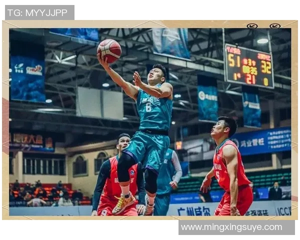 广东男篮对决解放军男篮精彩赛事回顾与分析